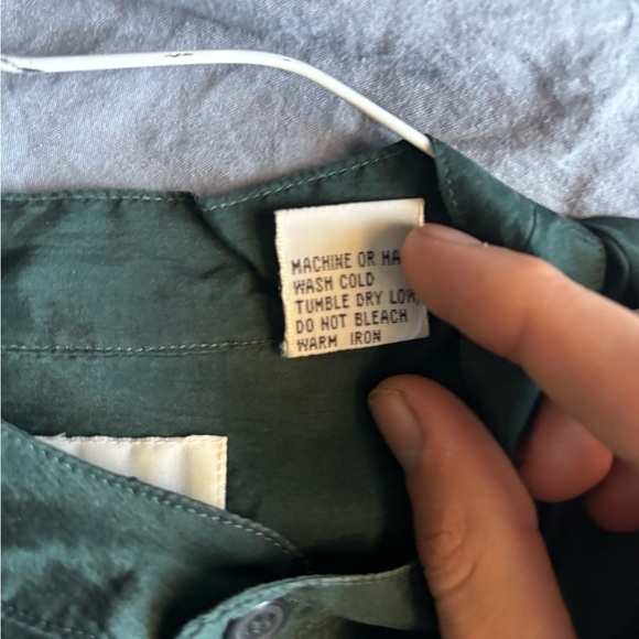 Stock Options 100% Silk Green Longsleeve Size Medium NWOT Comfy Button Up Blouse - Picture 14 of 16